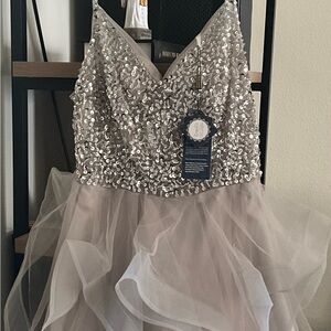 Sequined V-Neck Tulle Maxi Dress in Champagne